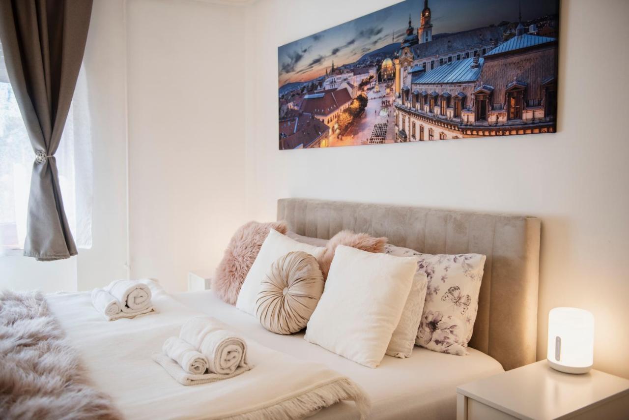 Heart Of Pecs Apartman Free Parking מראה חיצוני תמונה