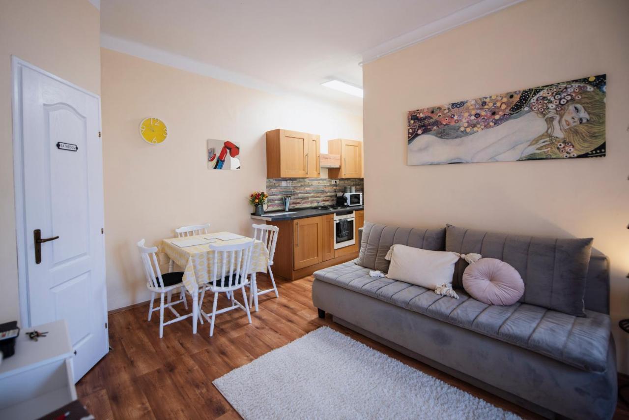 Heart Of Pecs Apartman Free Parking מראה חיצוני תמונה