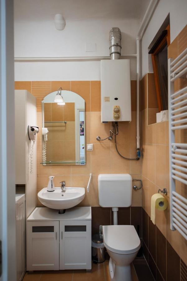 Heart Of Pecs Apartman Free Parking מראה חיצוני תמונה